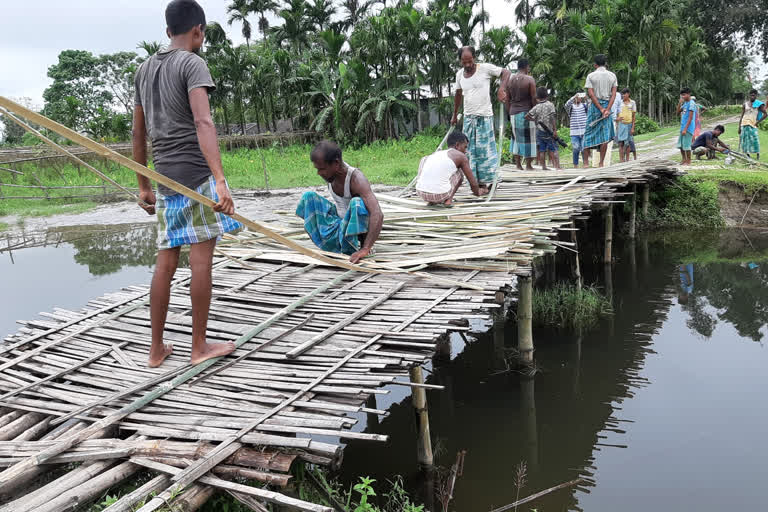 Bamboo bridge made by public at Chirang