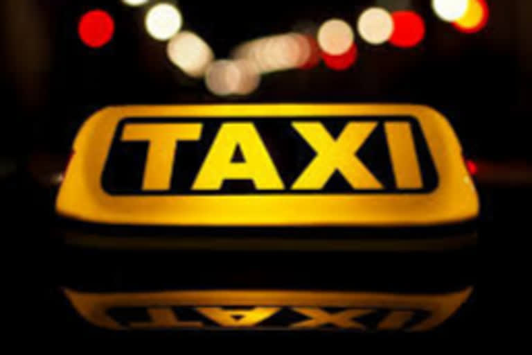 JK CABS! Srinagar youth starts Uber, Ola type taxi service in J&K