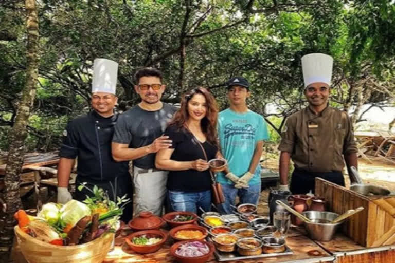 madhuri dixit tries dishing out sri lankan cuisine