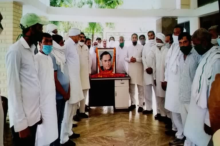 aftab ahmed celebrates 75th birth anniversary of former pm rajiv gandhi in nuh