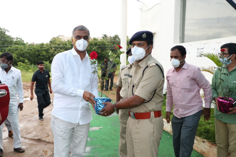 minister harish rao inaugurated cctv control room in siddipet commissionaire