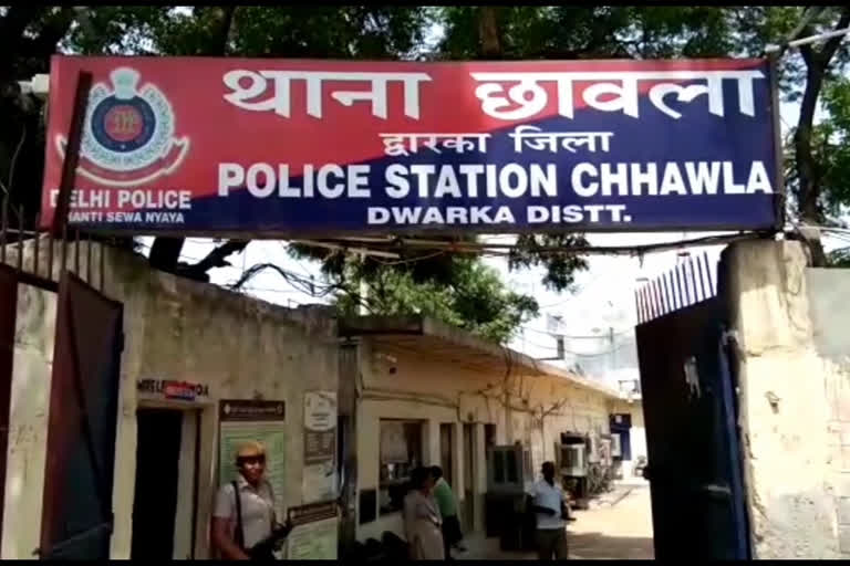 Chawla police arrested female liquor smuggler in delhi