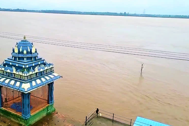 godavari water level at bhadrachalam