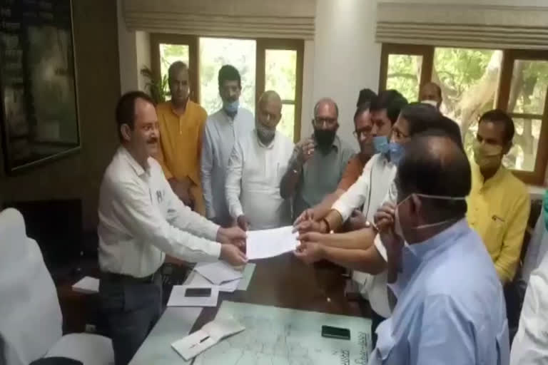 BJP warned collector, Memorandum submitted to collector