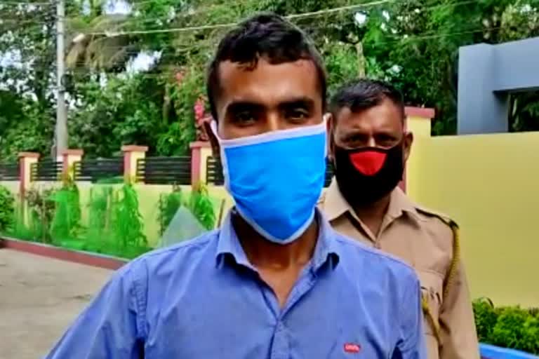 Arrested youth by spreading post in support of ULFA on social media darrang assam etv bharat news