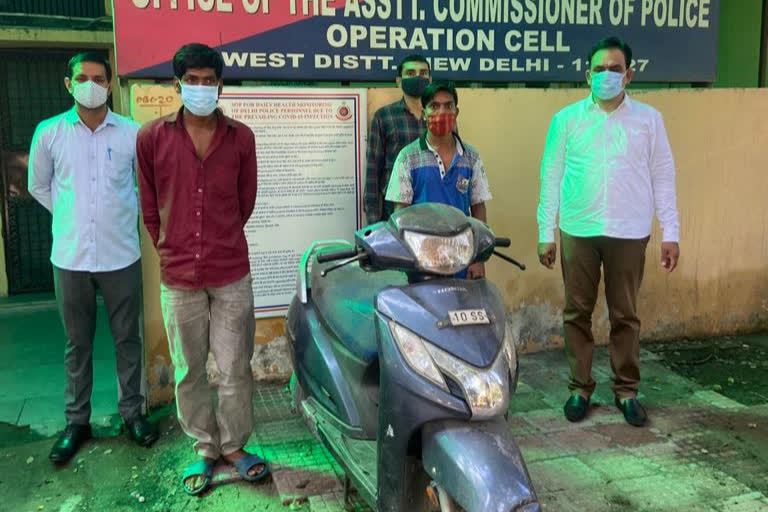 snatchers arrested by special staff  in west delhi