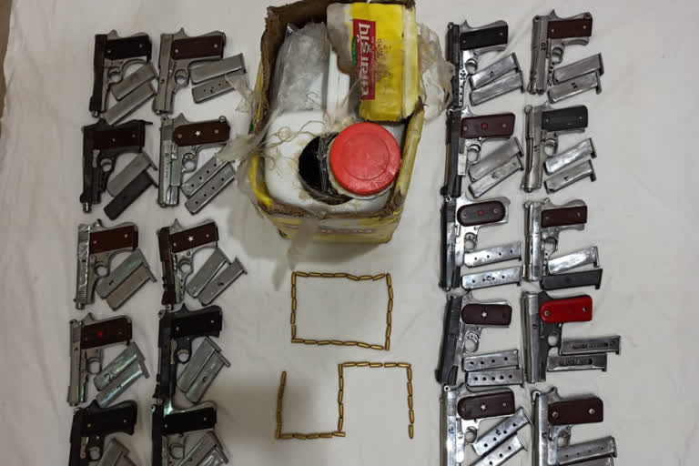 Delhi Police Special Cell arrested a supplier with illegal weapons