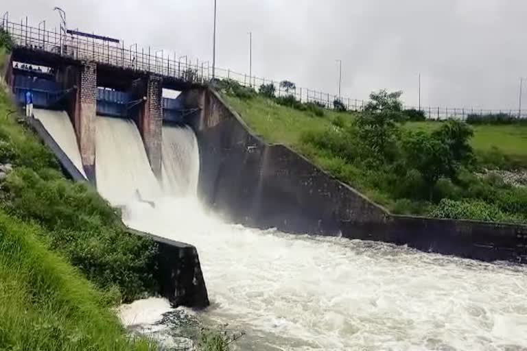 Getalsud dam gate open in Ranchi