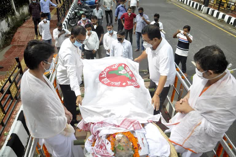 কুমুদ শৰ্মা আৰু নাই