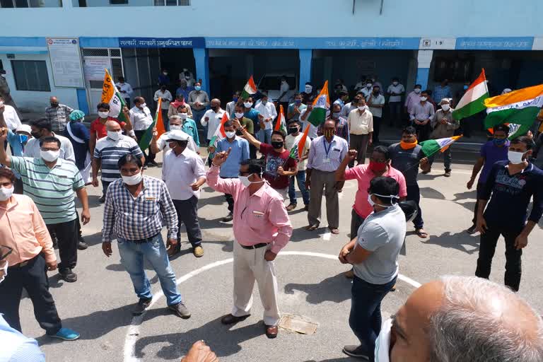 protest against railway, protest against privatization of railways