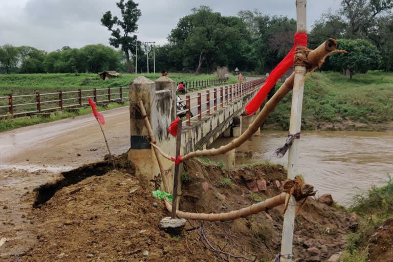 Bridge damaged between dadhi to chirha