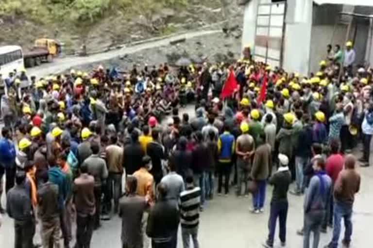 CITU protest against Hydroelectric project administration in chamba