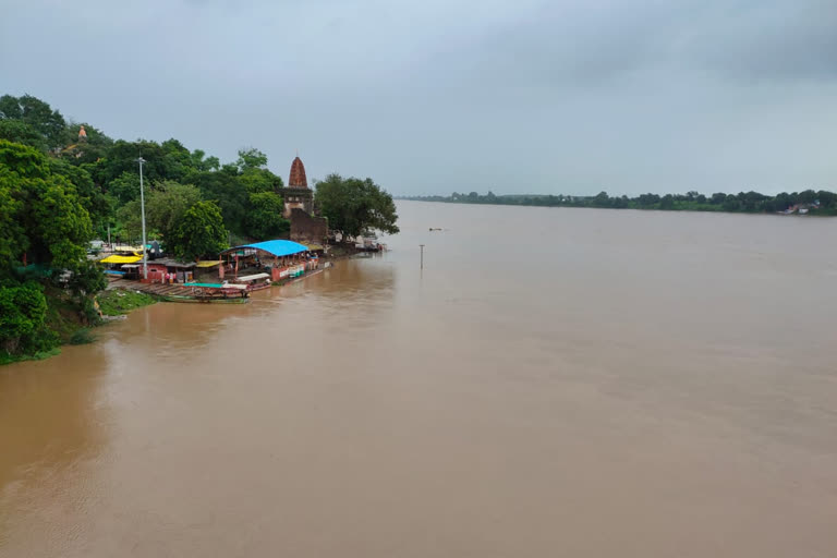 Heavy rain in Dewas