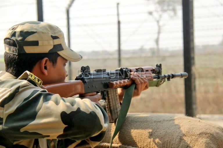 5 shot dead  India-Pak Border in Punjab  5 shot dead along India-Pak  അഞ്ച് പേർക്ക് മരണം  ചണ്ഡിഗഡ്  ഇന്ത്യൻ അതിർത്തി  103-ാമത്തെ ബറ്റാലിയൻ