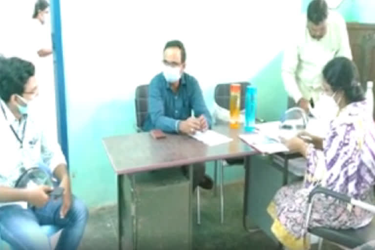 rajanna sircilla district health officer instruct to staff due to seasonal disease