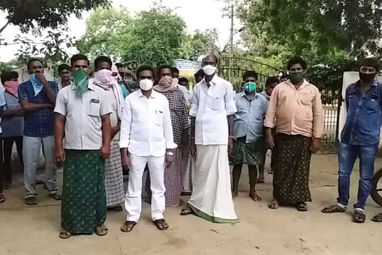 thogarchedu farmers protest at sub collector office in nandyal