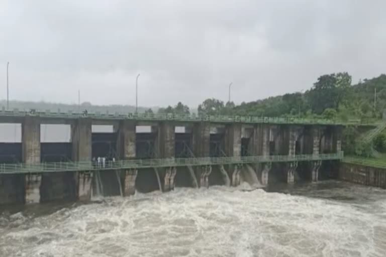 many places drowned due to heavy raining in bhopal