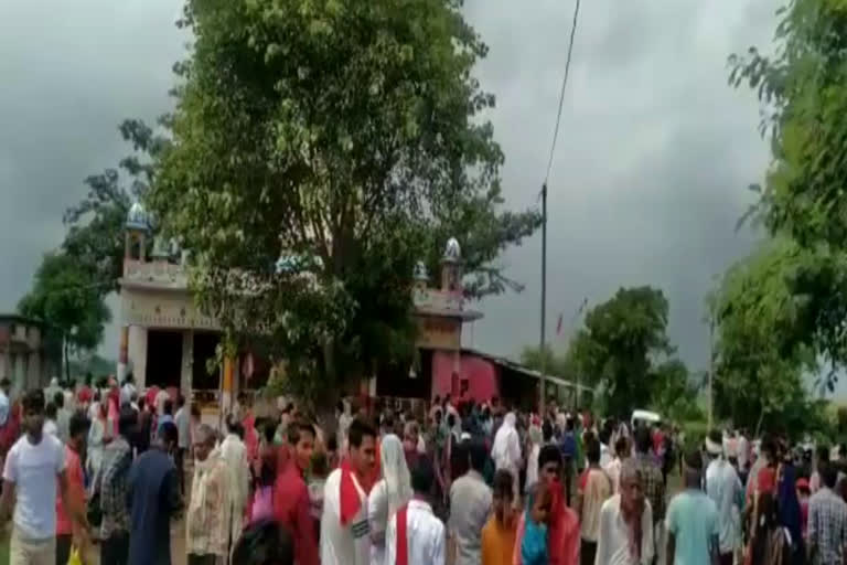 Mass gathering at Leva fair in Kolaras