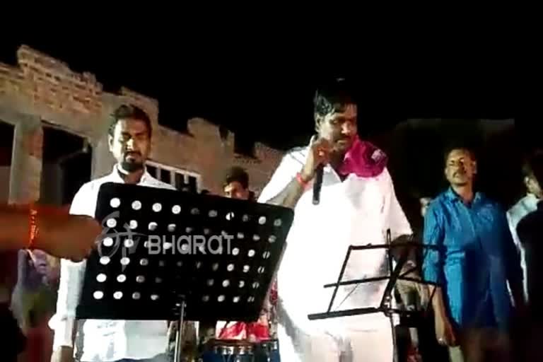 The BJP leader sung before the death of the video