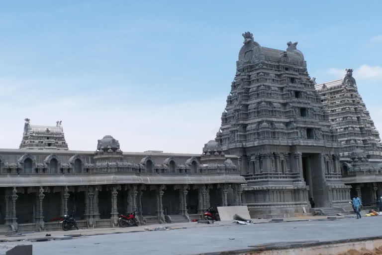 repairs in yadadri lakshmi narasimha swamy temple come to an end