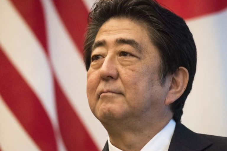 Japan PM sets record for consecutive days in office