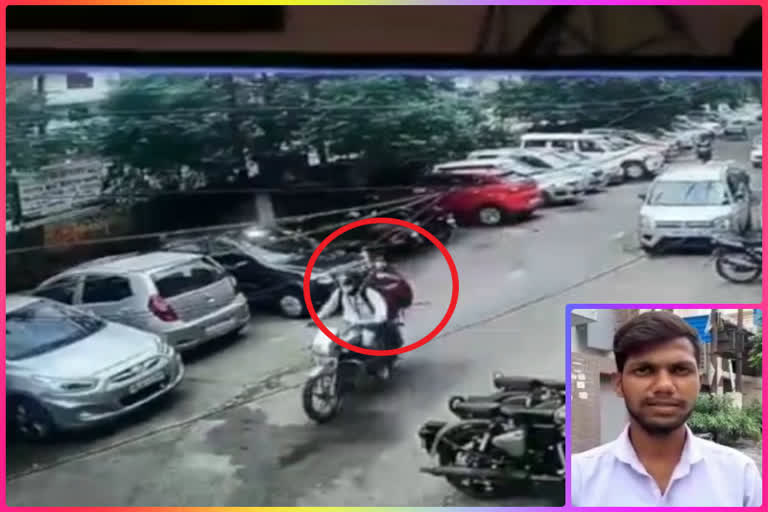 theft from delivery boy in ghaziabad incident in record in cctv