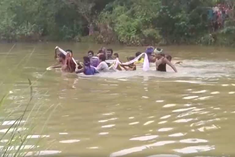 rescues missing deadbody