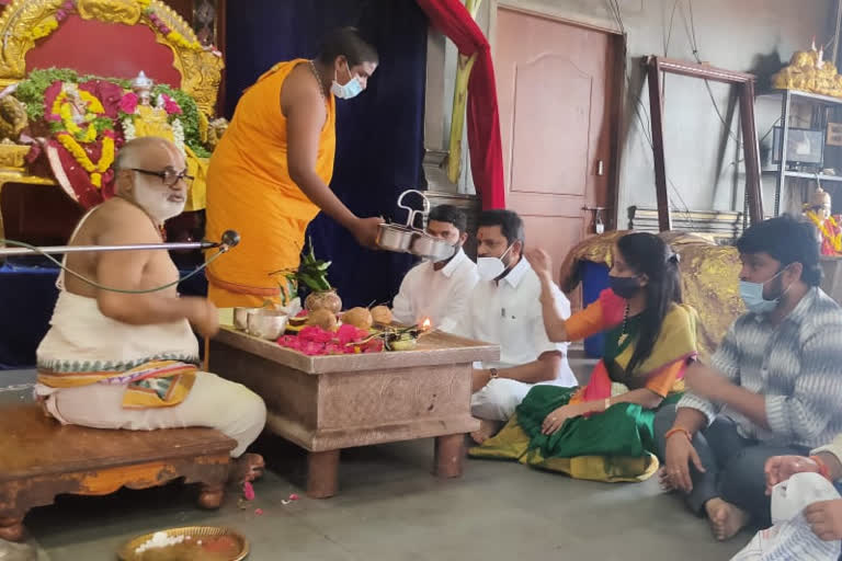 MLA Korukanti Chandar Conflict with Yadadri Priests