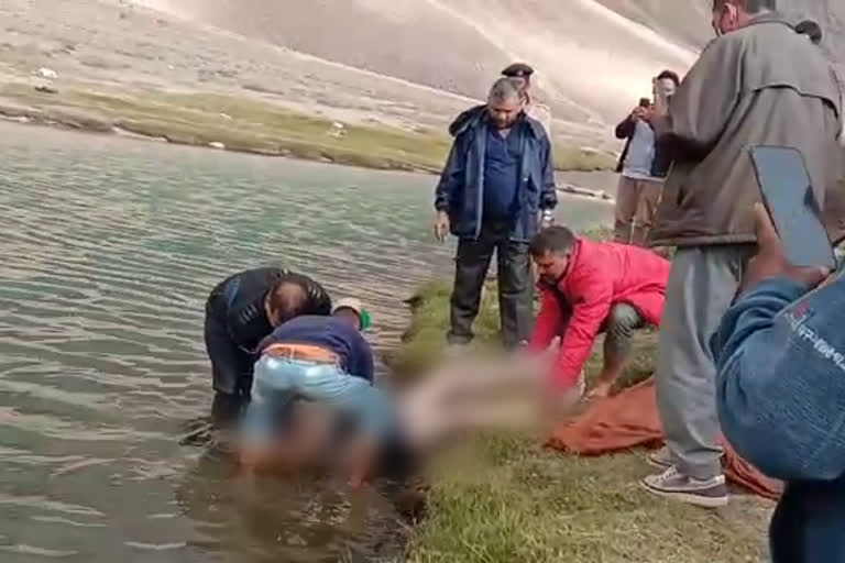 youth recovered from Chandra Taal lake