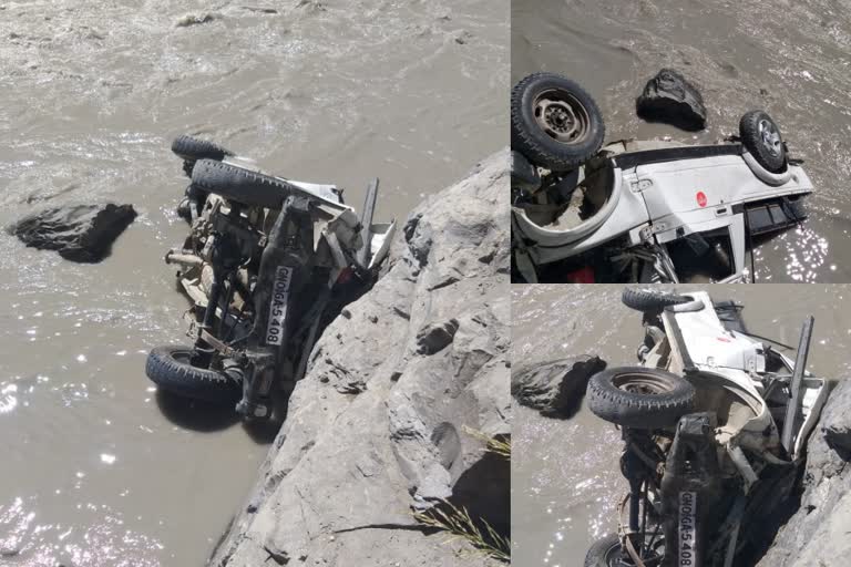 ITBP vehicle falls in Satluj river