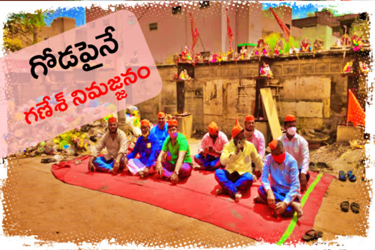 Ganesh idol immersion in between garbage at old city in Hyderabad