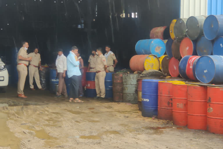 Police action in Kishangarh,  Business of making fake oil in Ajmer