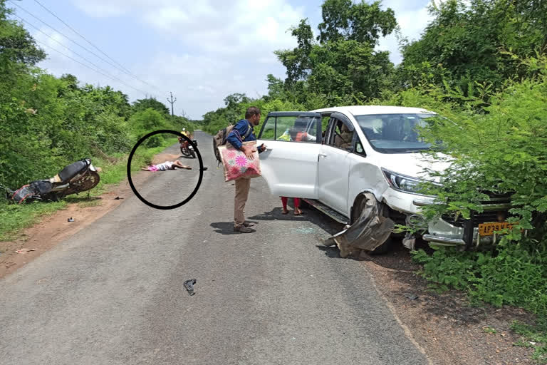 car and bike accident in kurnool dst one died