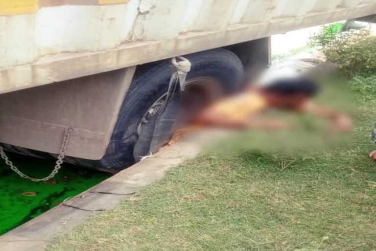 man died in road accident in hazaribag, road accident in hazaribag, News of Hazaribag Chauparan police station, हजारीबागग में सड़क दुर्घटना में एक शख्स की मौत, हजारीबागग में सड़क दुर्घटना, हजारीबाग चौपारण थाना की खबरें