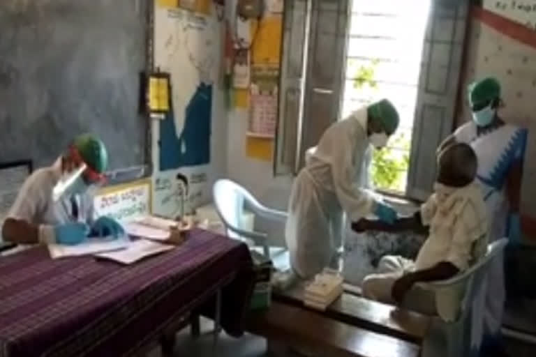 icmr team collecting blood samples in kamareddy distirct