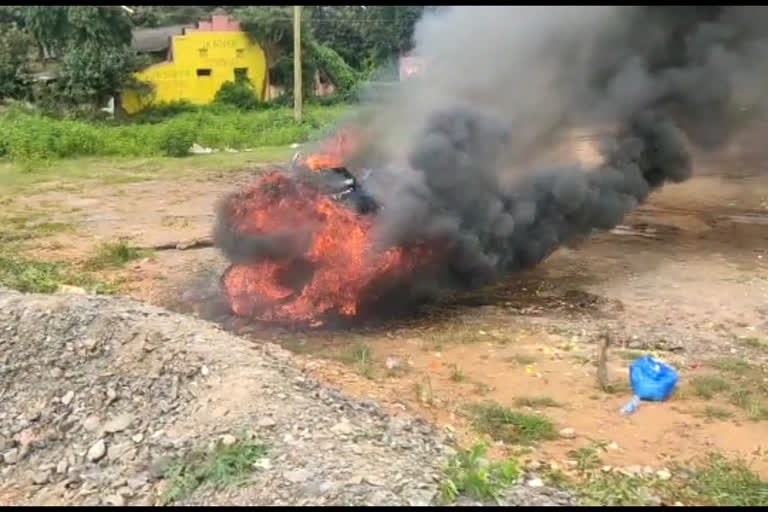 funeral done in road side due to  unavailabity of mortuary