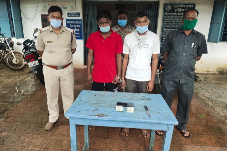 2 accused of robbery arrested from Odisha