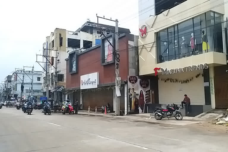 shops voluntary lockdown in tanuku west godavari district