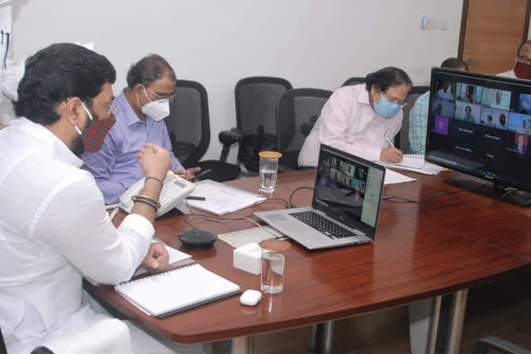 minister Dhananjay munde and mp supriya sule webinar meeting with Officers for disabled students