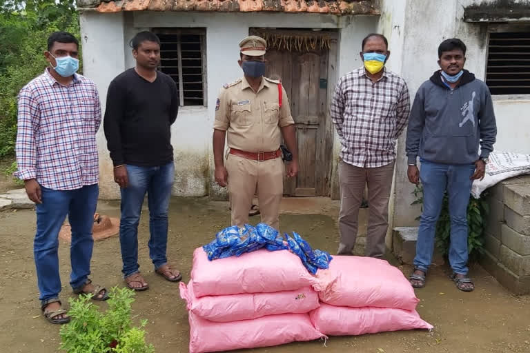 police deized gutka bags at rayaparthi in warangal rural district