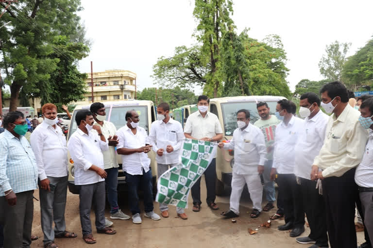 mayor launched clean autos at warangal city