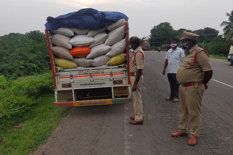 Illegal ration rice sezied in madikonduru