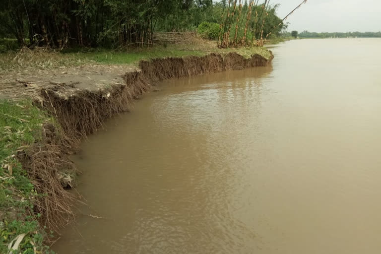 erosion of Ganges at Jhaudanga Pubasthali