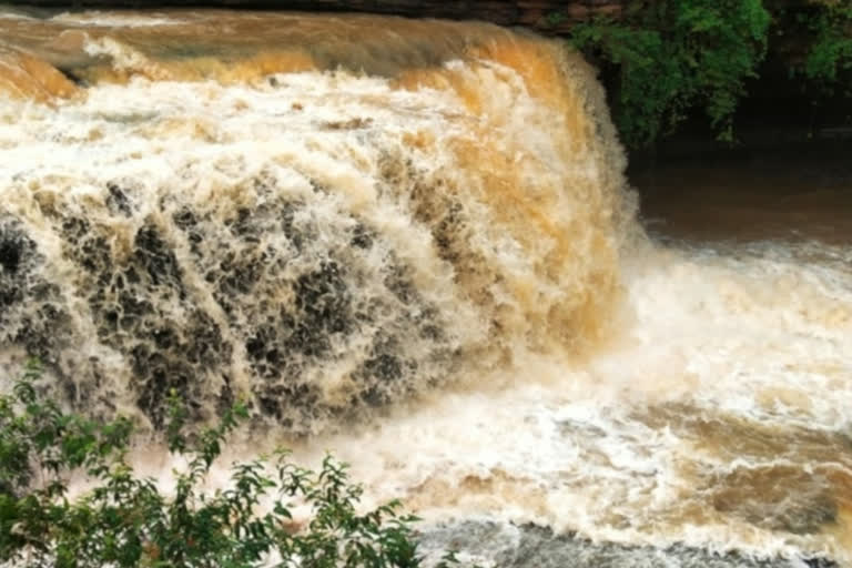 Madosilli waterfall becomes overflow due to heavy rains in raigarh