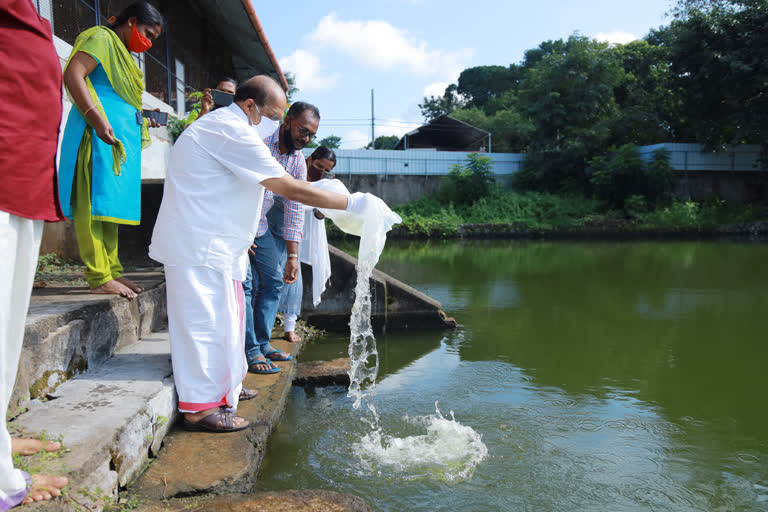 G SUDHAKARAN  ജി സുധാകരൻ  FISH FARMING INAUGURATION  ആലപ്പുഴ  മത്സ്യക്കൃഷി പദ്ധതി  സംസ്ഥാനത്തെ മത്സ്യസമ്പത്ത്