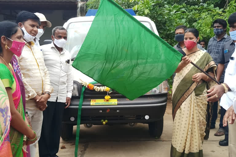 mla haripriyanayak inaugurated vehicle at ellendu in badradri kothagudem district