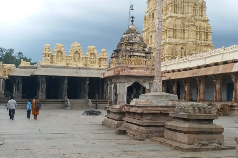 number of devotees of Hampi Virupakshaswara is in decline