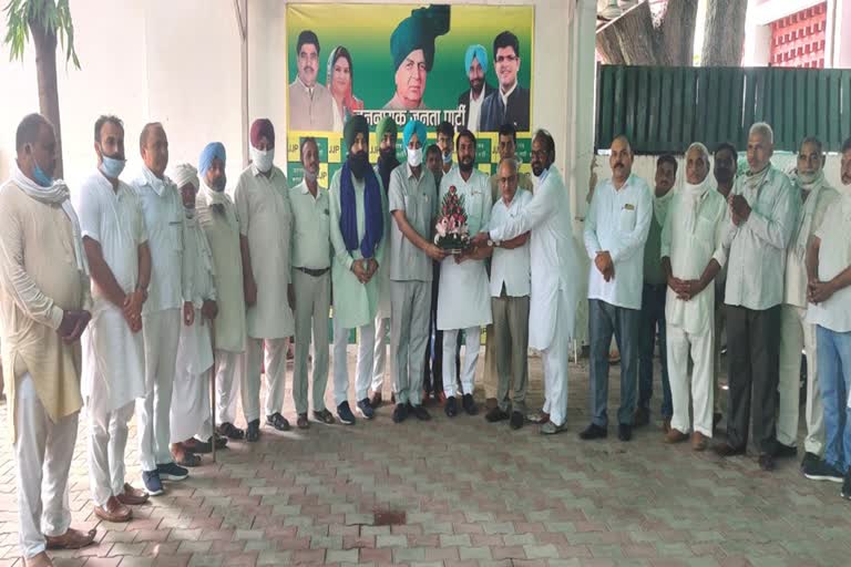 former lsp candidate nathiram kheda joins jjp in chandigarh