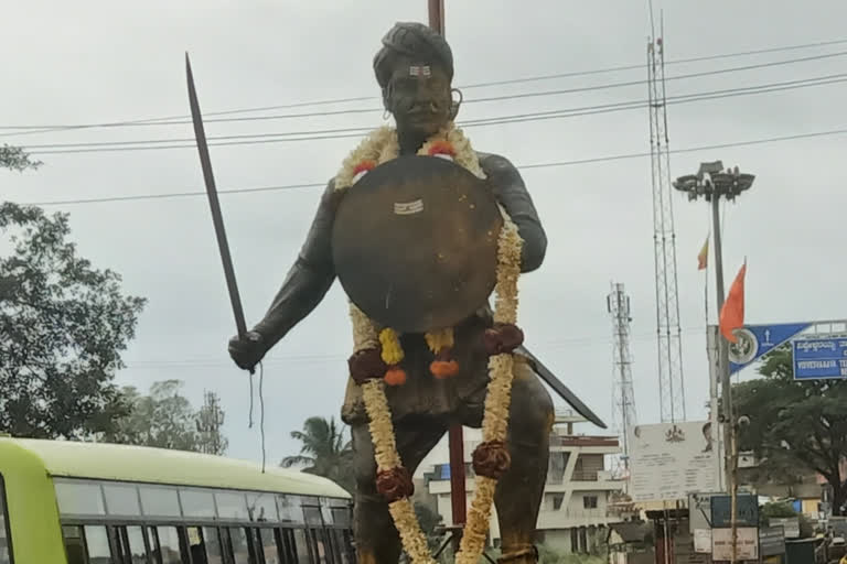 ಅಭಿಮಾನಿಗಳು ಗುರುತಿಸಿದ್ದ ಜಾಗದಲ್ಲೇ ರಾರಾಜಿಸಲಿದೆ ರಾಯಣ್ಣ ಪುತ್ಥಳಿ