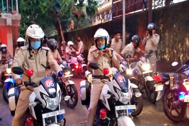 flag march by police in dhanbad